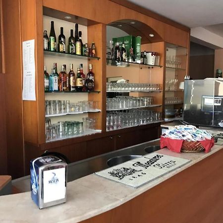 Hotel Villa Vera Rimini Kültér fotó