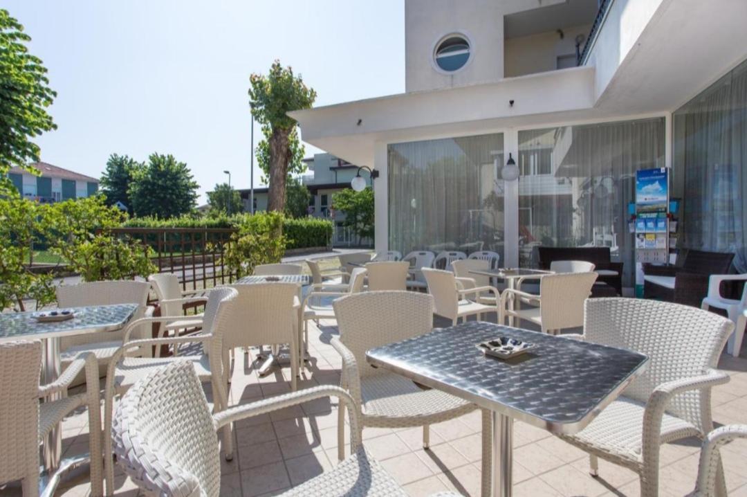 Hotel Villa Vera Rimini Kültér fotó