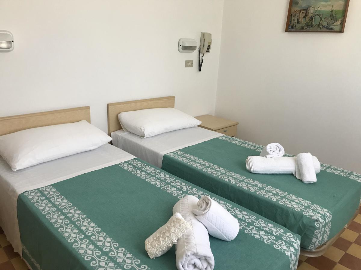 Hotel Villa Vera Rimini Kültér fotó